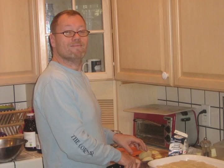 Ensure Daniel Receives His Dad's Ashes campaign photo, 5 of 7