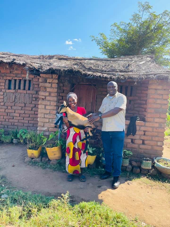 Goats for Widows: Alleviating Hunger & Inequality in Malawi campaign photo, 5 of 8