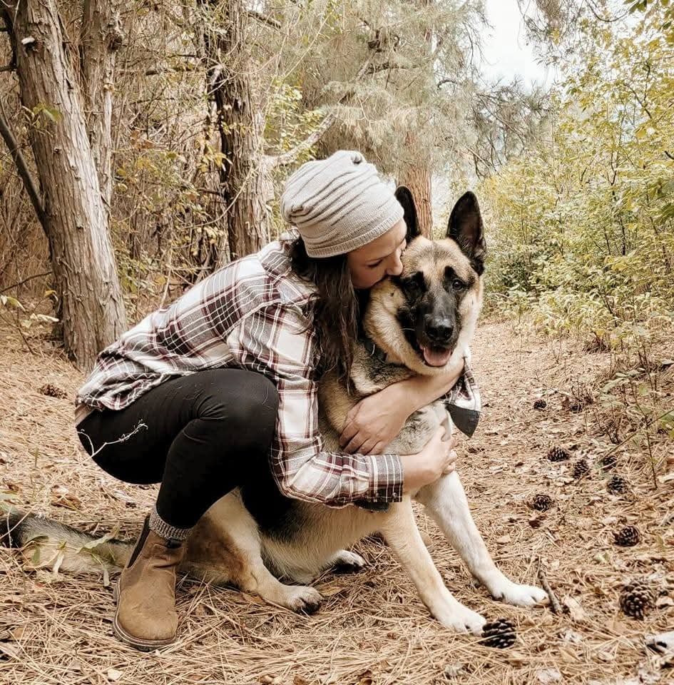 Help Amanda to secure a new home for Sebatian and herself campaign photo, 2 of 7