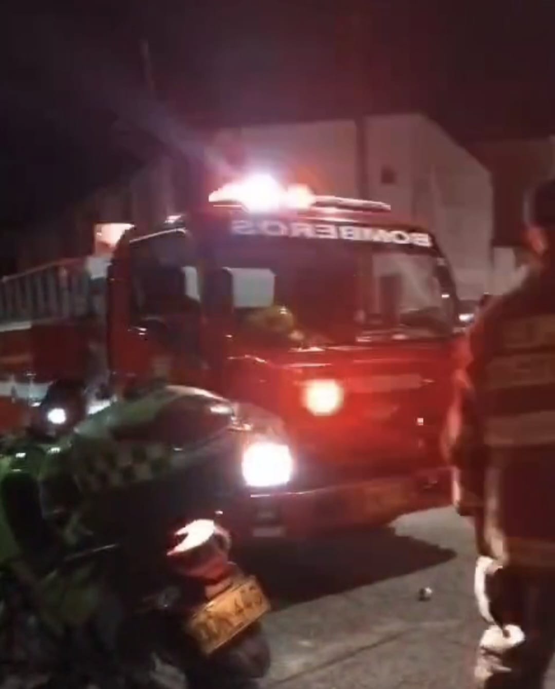 Hoffnung nach dem Feuer - Wir helfen beim Wiederaufbau campaign photo, 4 of 7