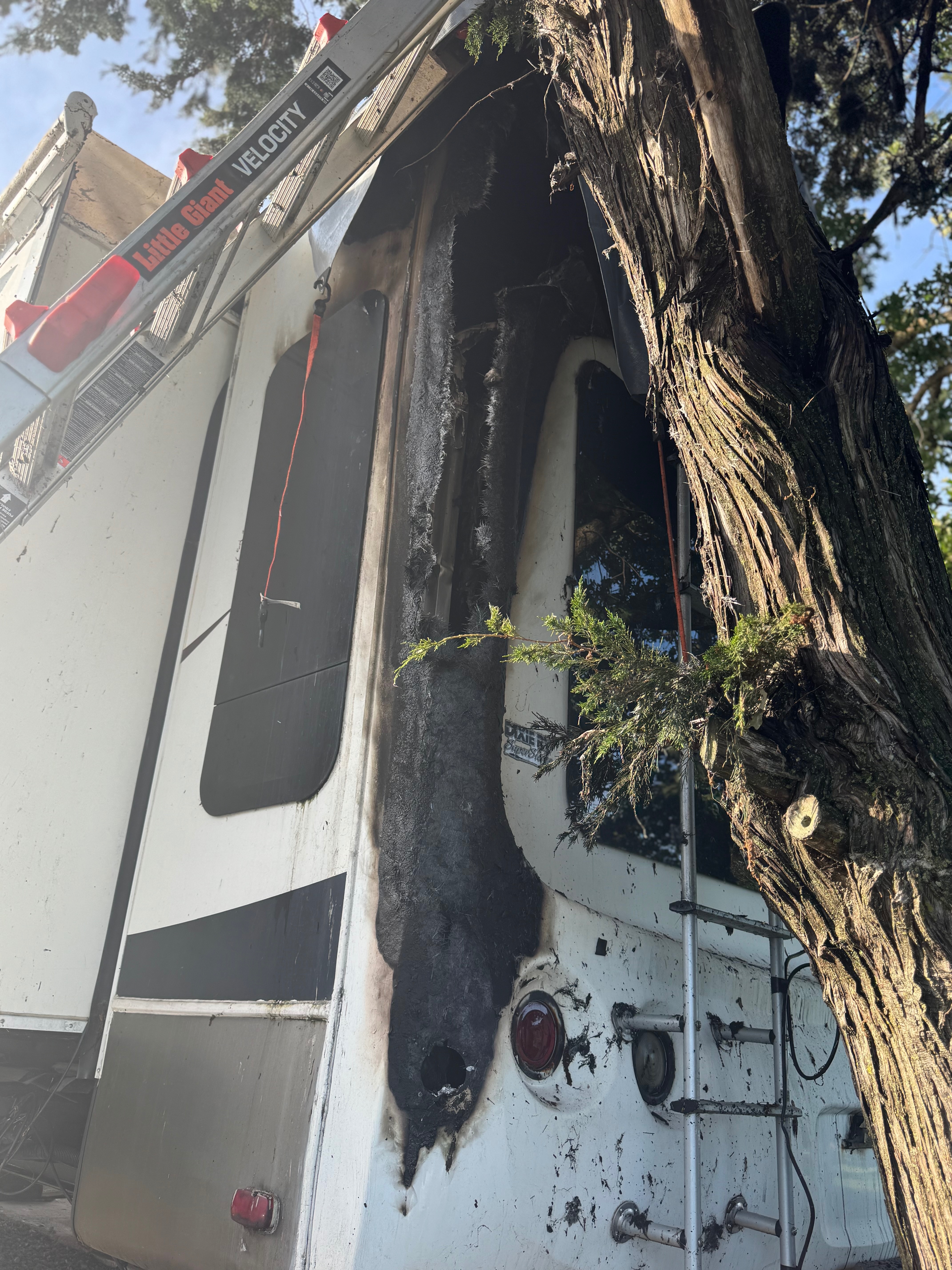Lisa and Steve Lost Everything in Fire campaign photo, 5 of 7