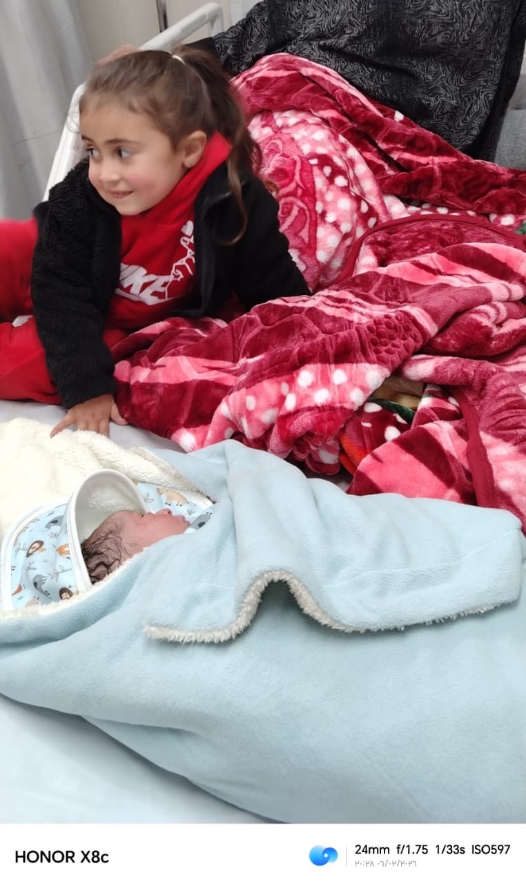 Help Youssef, his wife and their children survive in Gaza campaign photo, 4 of 8