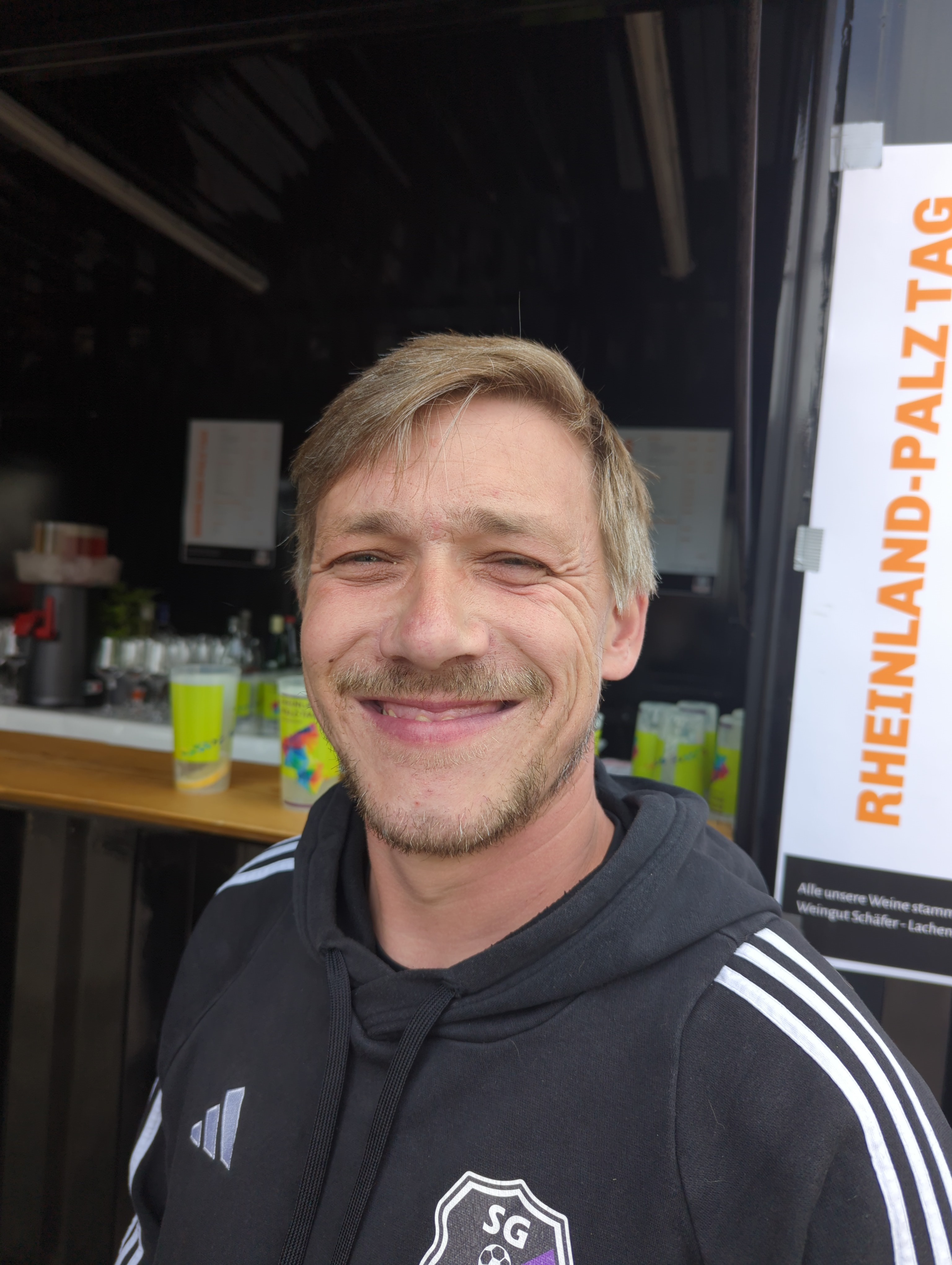 Mannschaftsbar Andi Theke campaign photo, 2 of 4