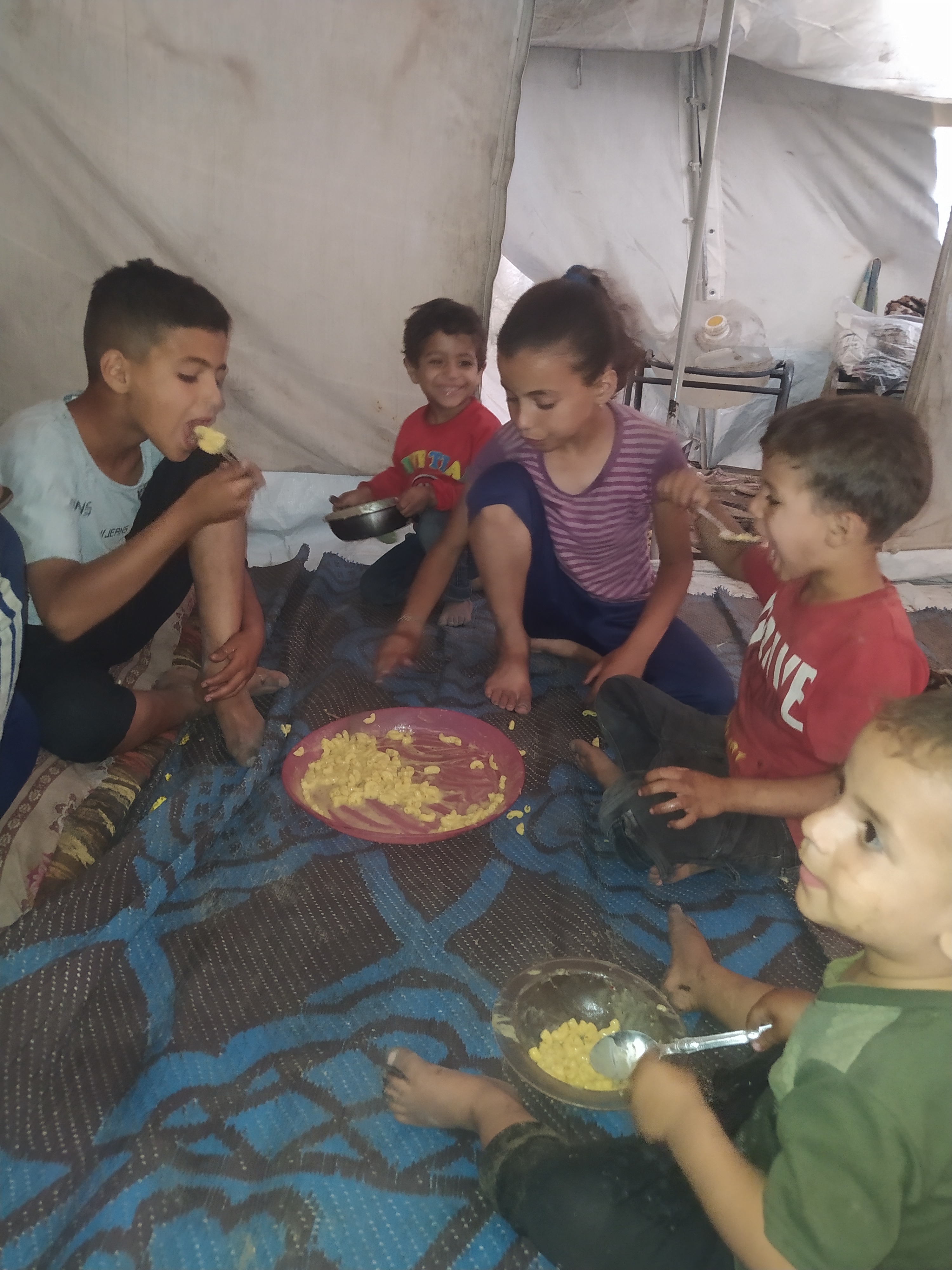 Save omer family to survive from hunger and homles campaign photo, 4 of 7