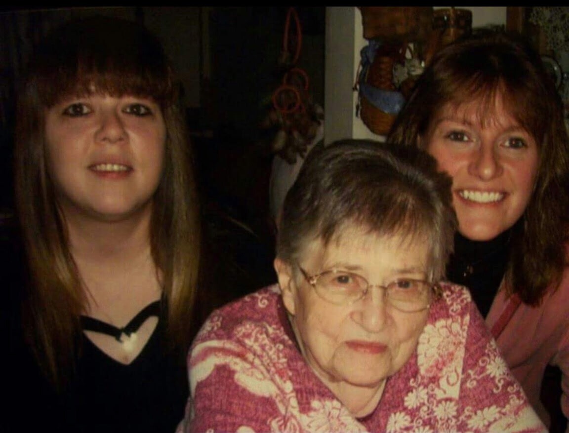 Lisa's Fight: Medical and Funeral Help campaign photo, 4 of 8