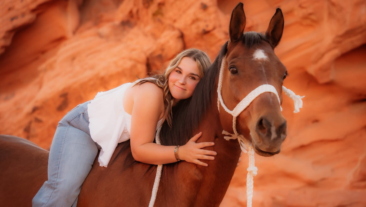 Donate to support Georgi after her tragic loss of her horse photo