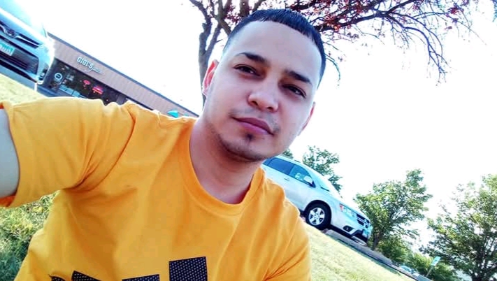 Necesito regresar mi isla puerto rico estoy en Chicago photo