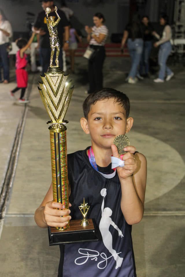 Little Dilanm needs us- el pequeño Dilanm nos necesita campaign photo, 4 of 8