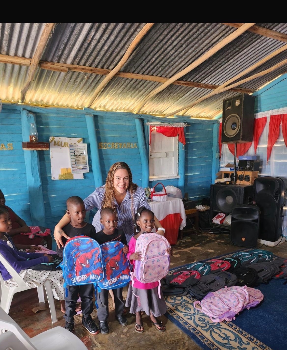 Dominican Republic children in need of school supplies campaign photo, 7 of 8