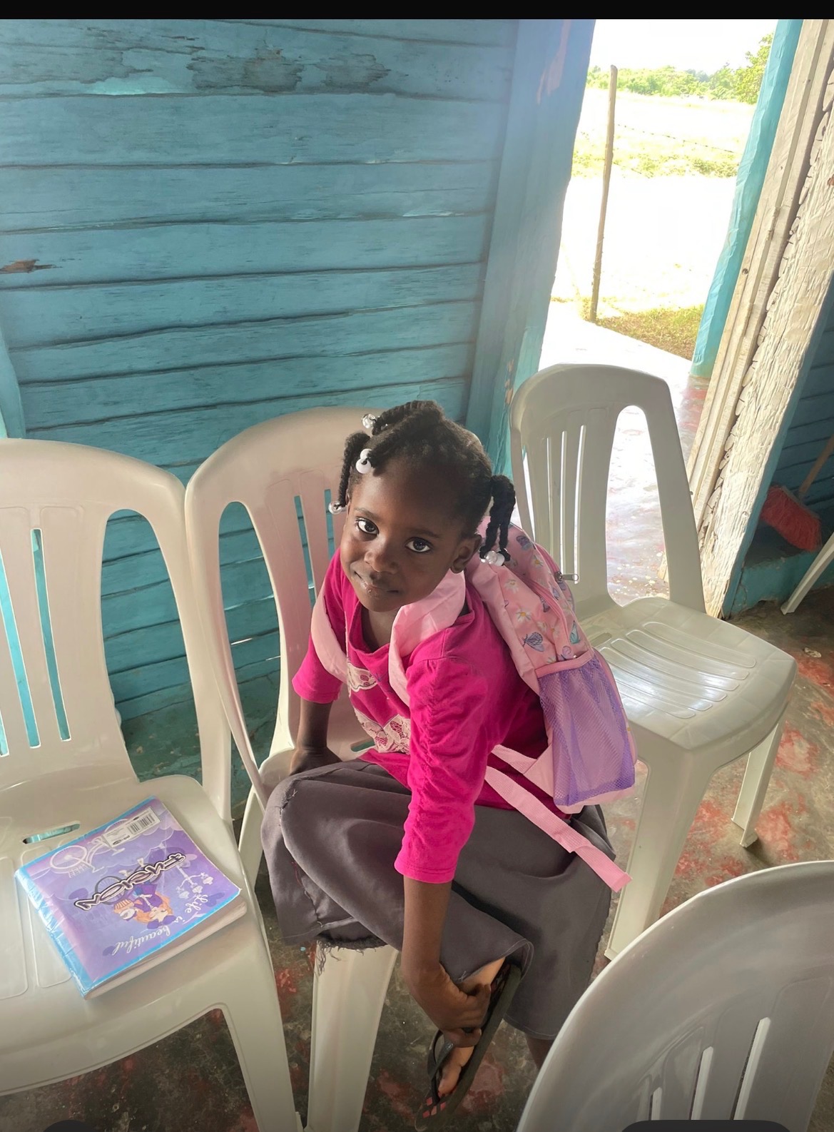 Dominican Republic children in need of school supplies campaign photo, 5 of 8