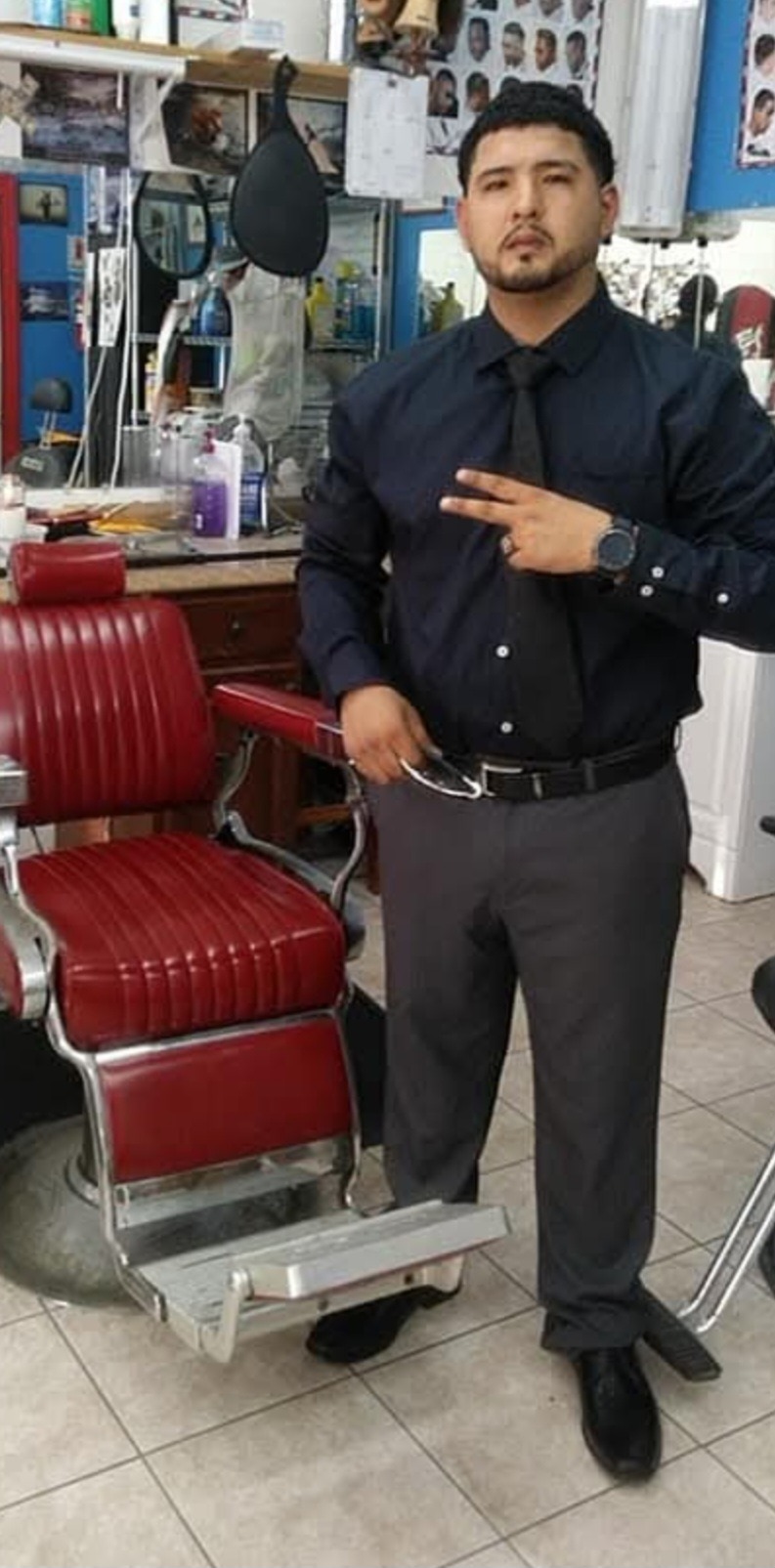 Mi amado hijo Julian Villanueva campaign photo, 5 of 6