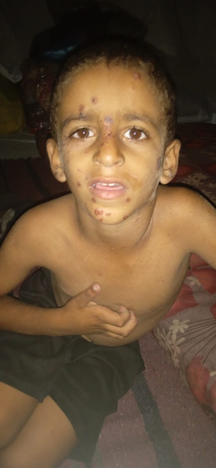 Please help Wafaa to feed her children campaign photo, 2 of 8