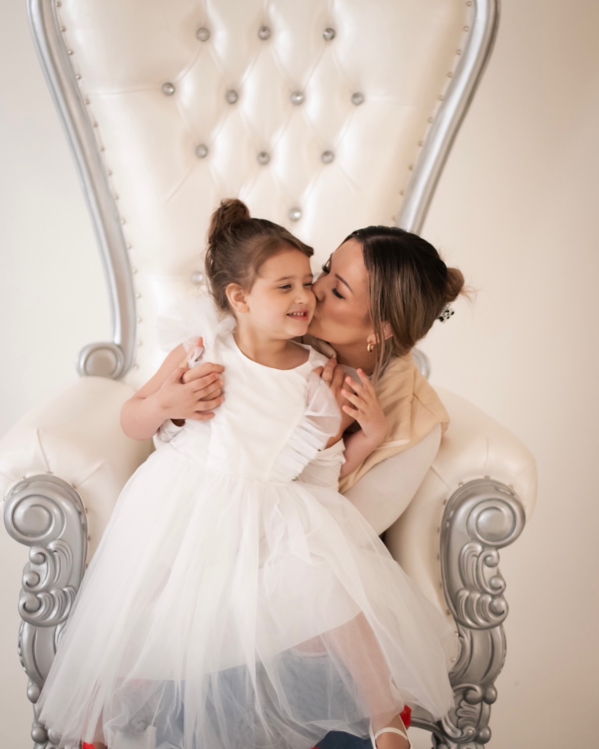 Help a Mother of Three in Medical Crisis campaign photo, 2 of 8