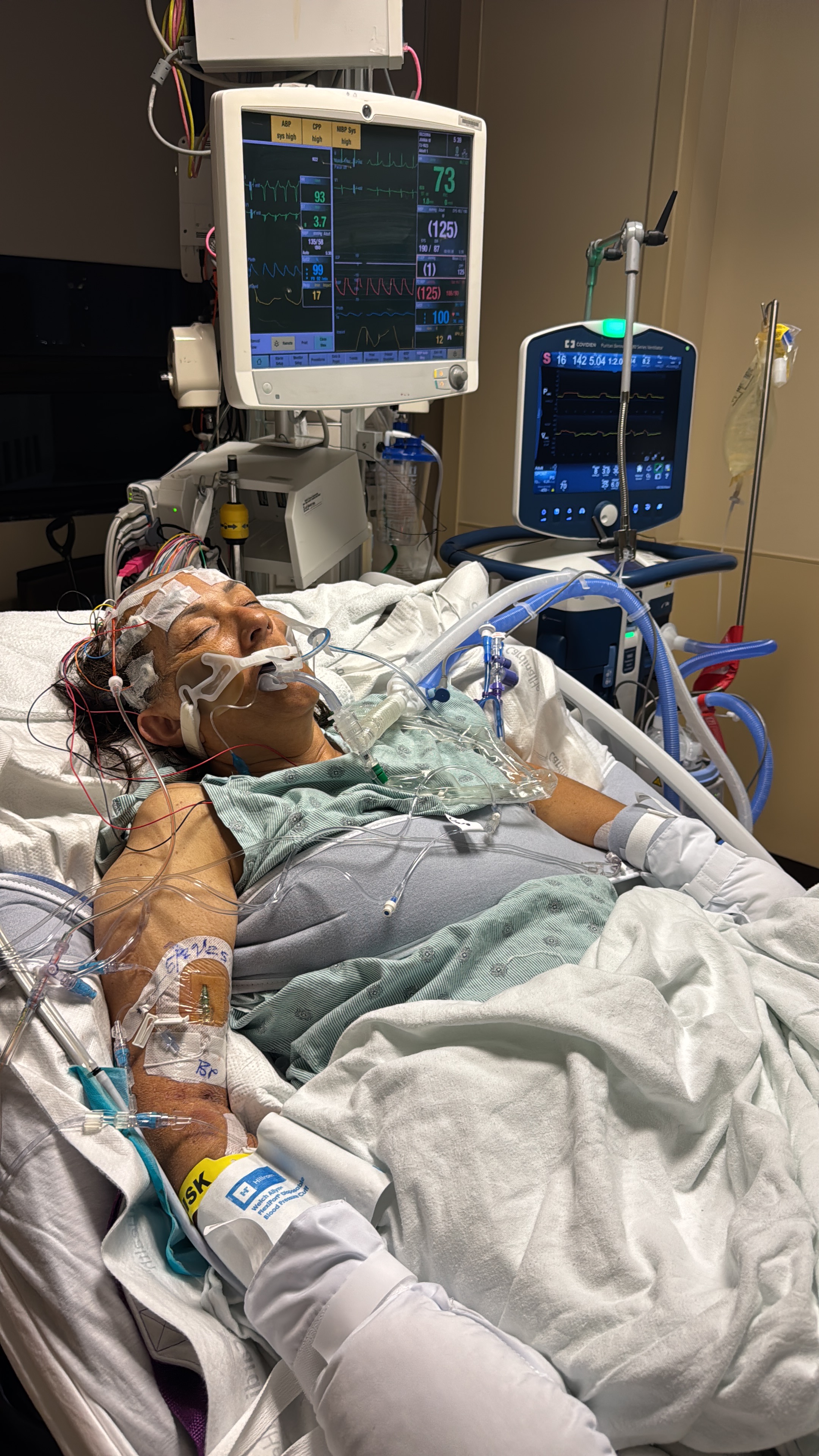 Help My Mom Heal After a Brain Aneurysm & Stroke  campaign photo, 4 of 8