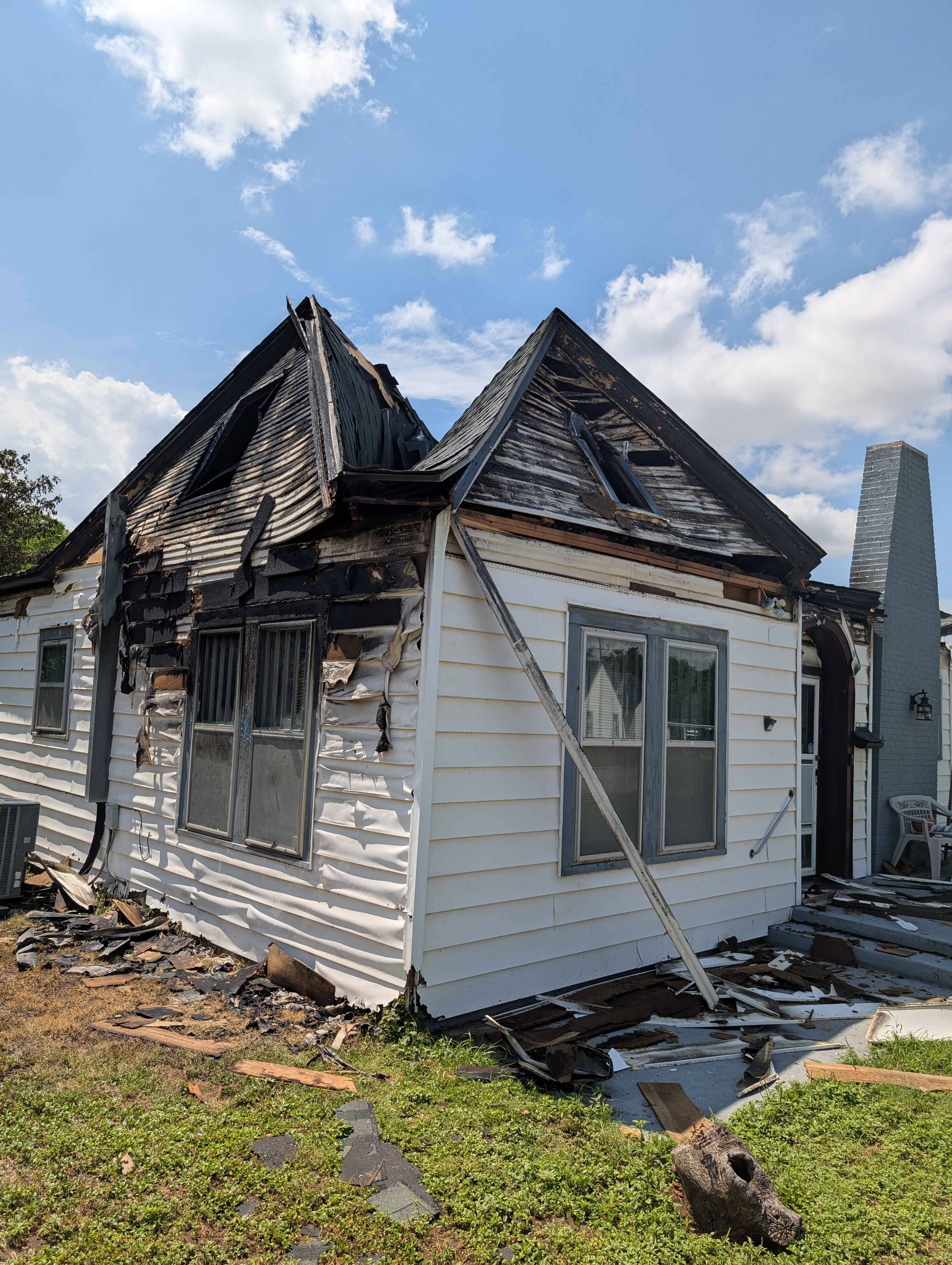 Support April's Family After House Fire campaign photo, 2 of 8