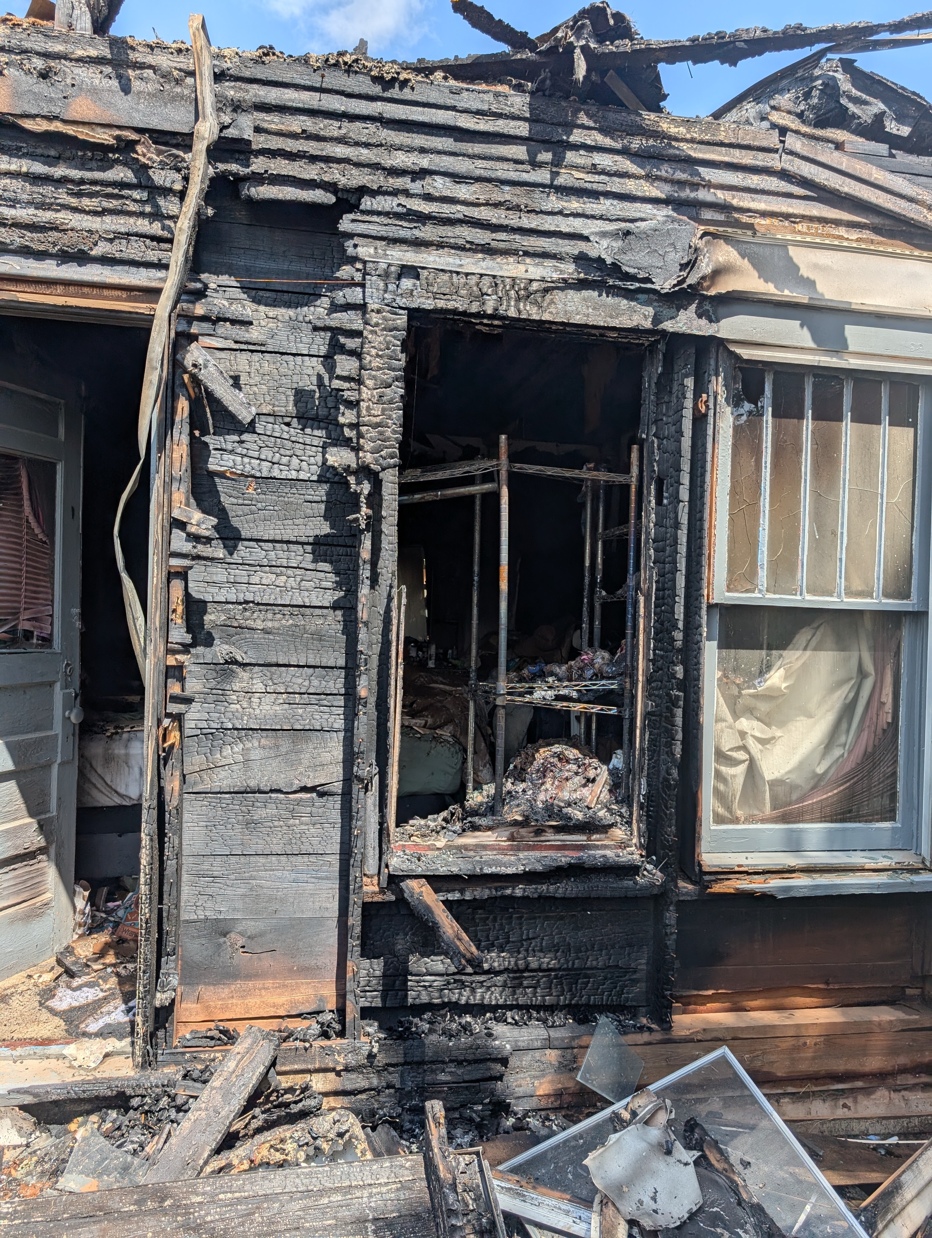 Support April's Family After House Fire campaign photo, 4 of 8