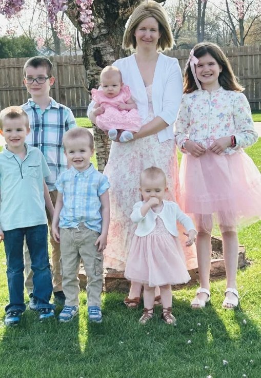 Stand with a Resilient Mom of 6 During a Family Crisis campaign photo, 4 of 5