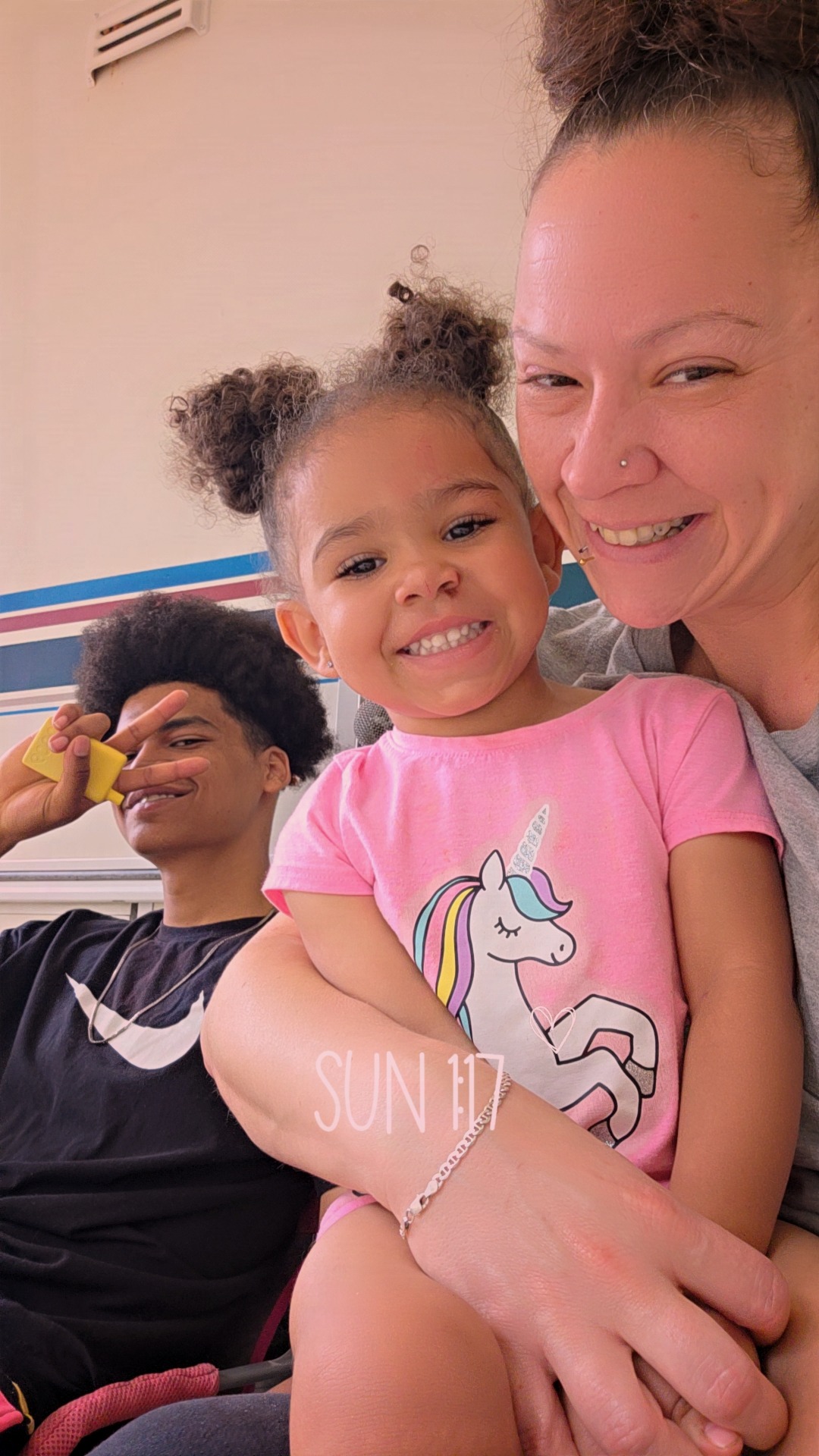 Help a single mom and her kids get back on their feet campaign photo, 2 of 8