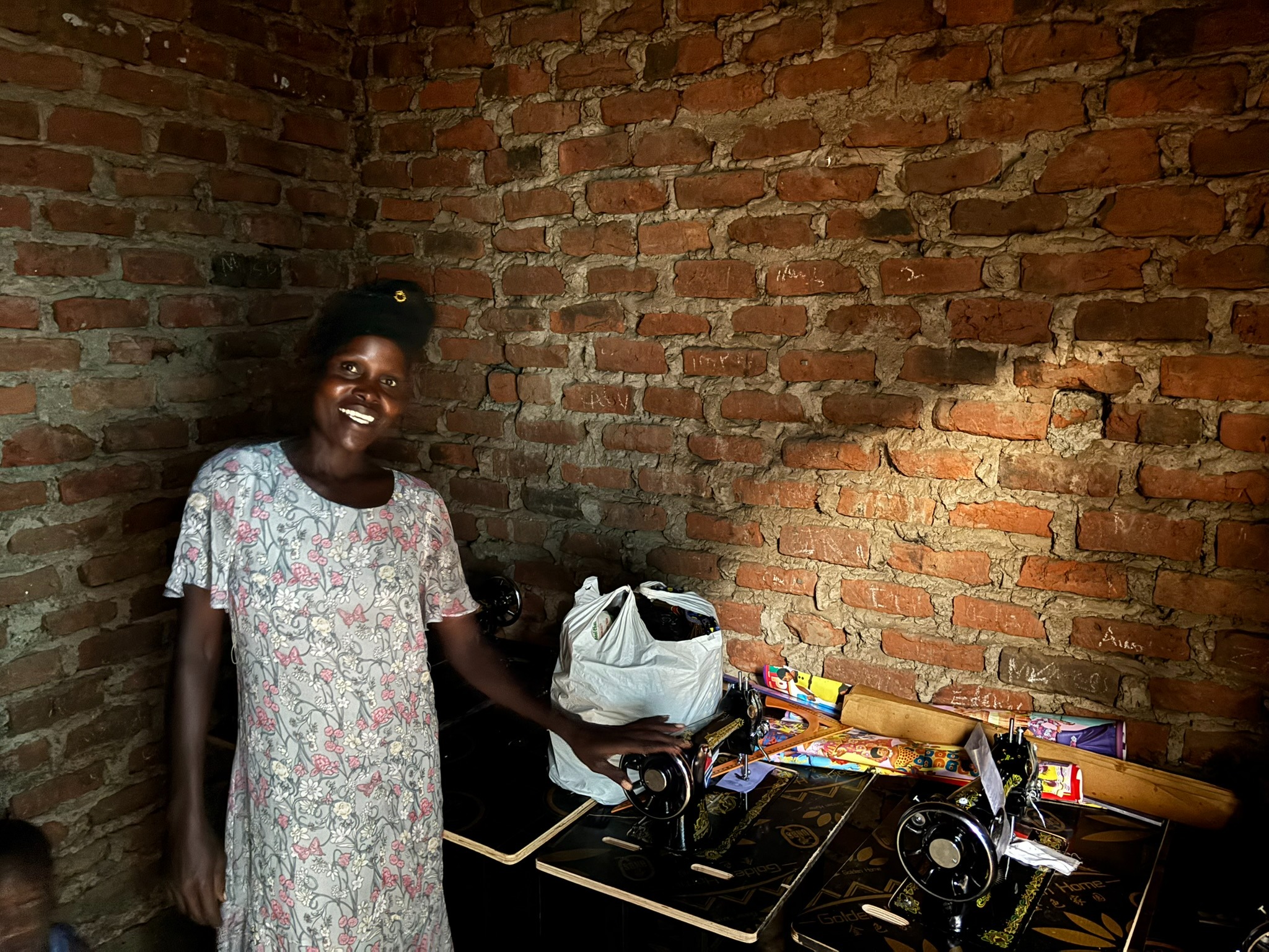 Photo de la campagne Help Empower Teenage Mothers in Uganda Through Tailoring, 5 sur 8