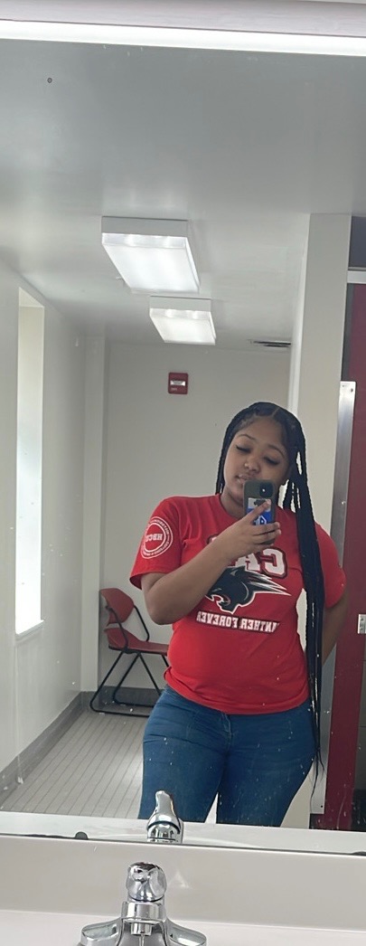 Help NaKiyah Stay In College campaign photo, 2 of 4