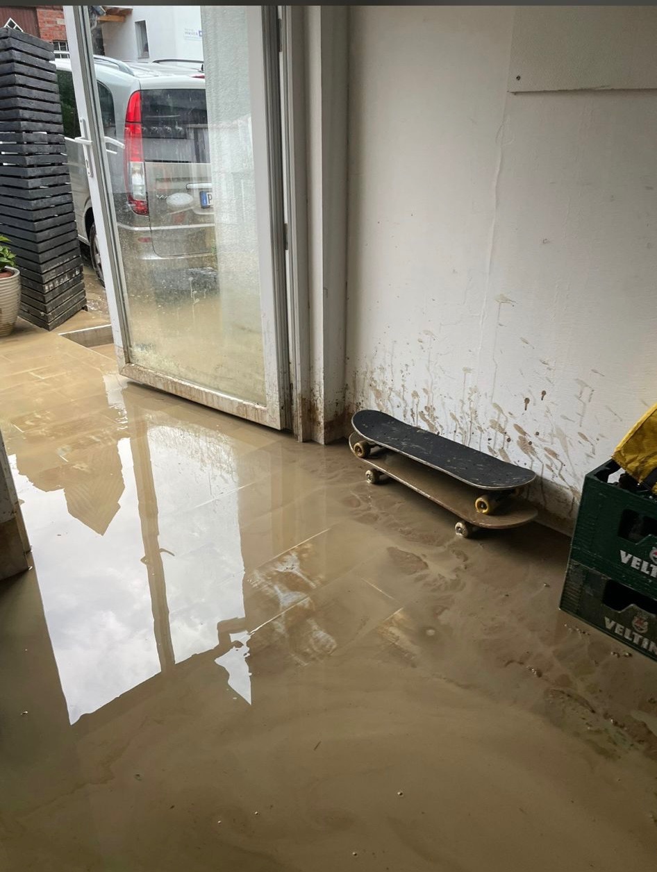 Hilfe nach schwerem Wasserschaden durch Starkregen campaign photo, 7 of 8