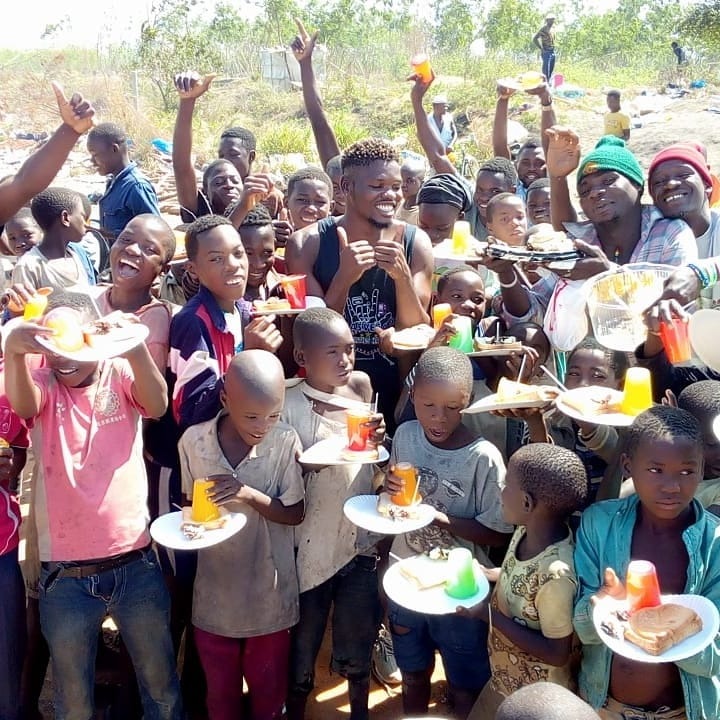 Nelito & Refugee Children Clean the Beaches of Pemba campaign photo, 2 of 7