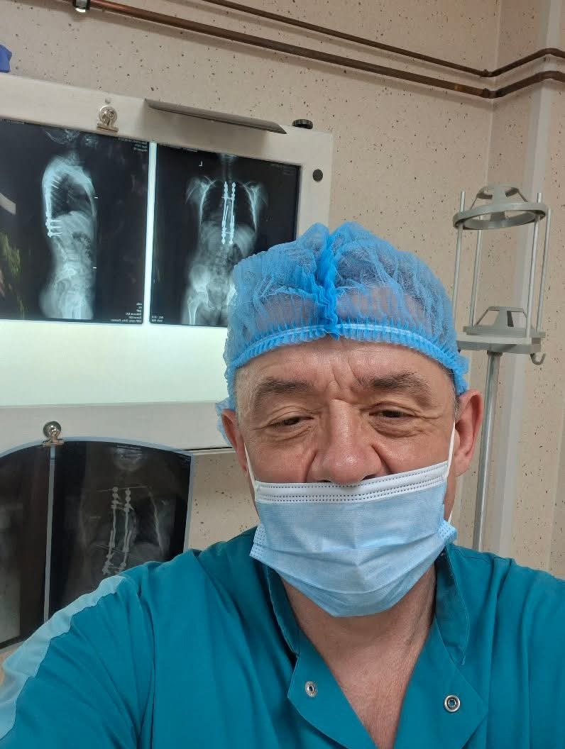 Help 13-Year-Old Eva Get Life-Saving Spinal Surgery campaign photo, 4 of 7