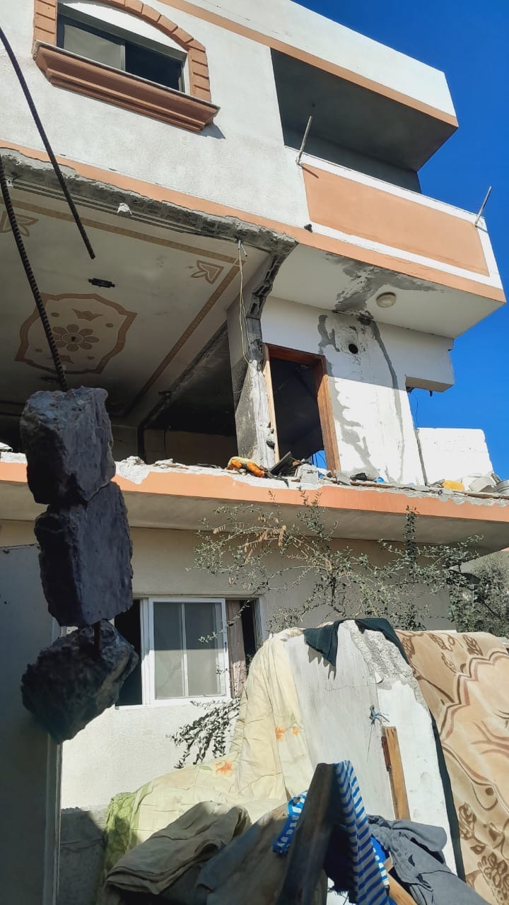 Helping family of 10 persons in Gaza campaign photo, 5 of 8