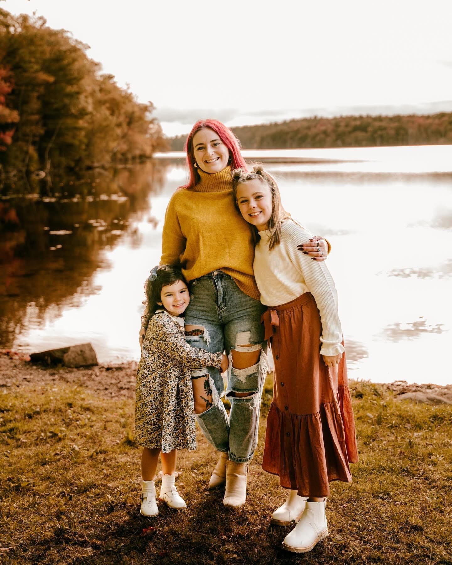 Amanda & The Girls need us - Let’s show our support. campaign photo, 4 of 5