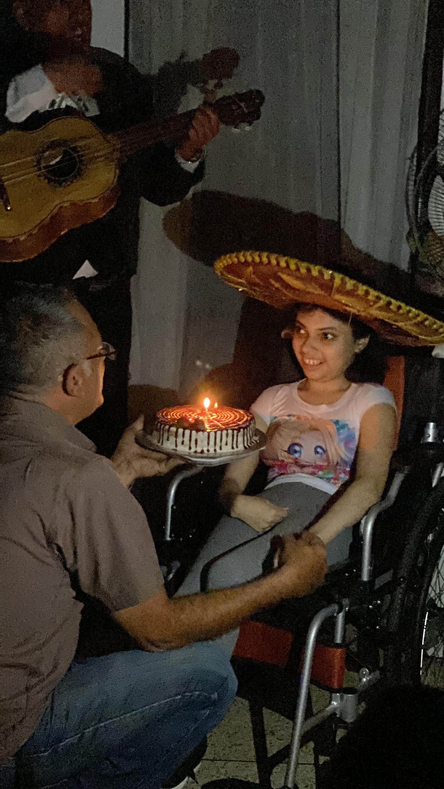 AYUDA URGENTE: Mi familia puede quedar sin hogar en vzla. campaign photo, 5 of 8