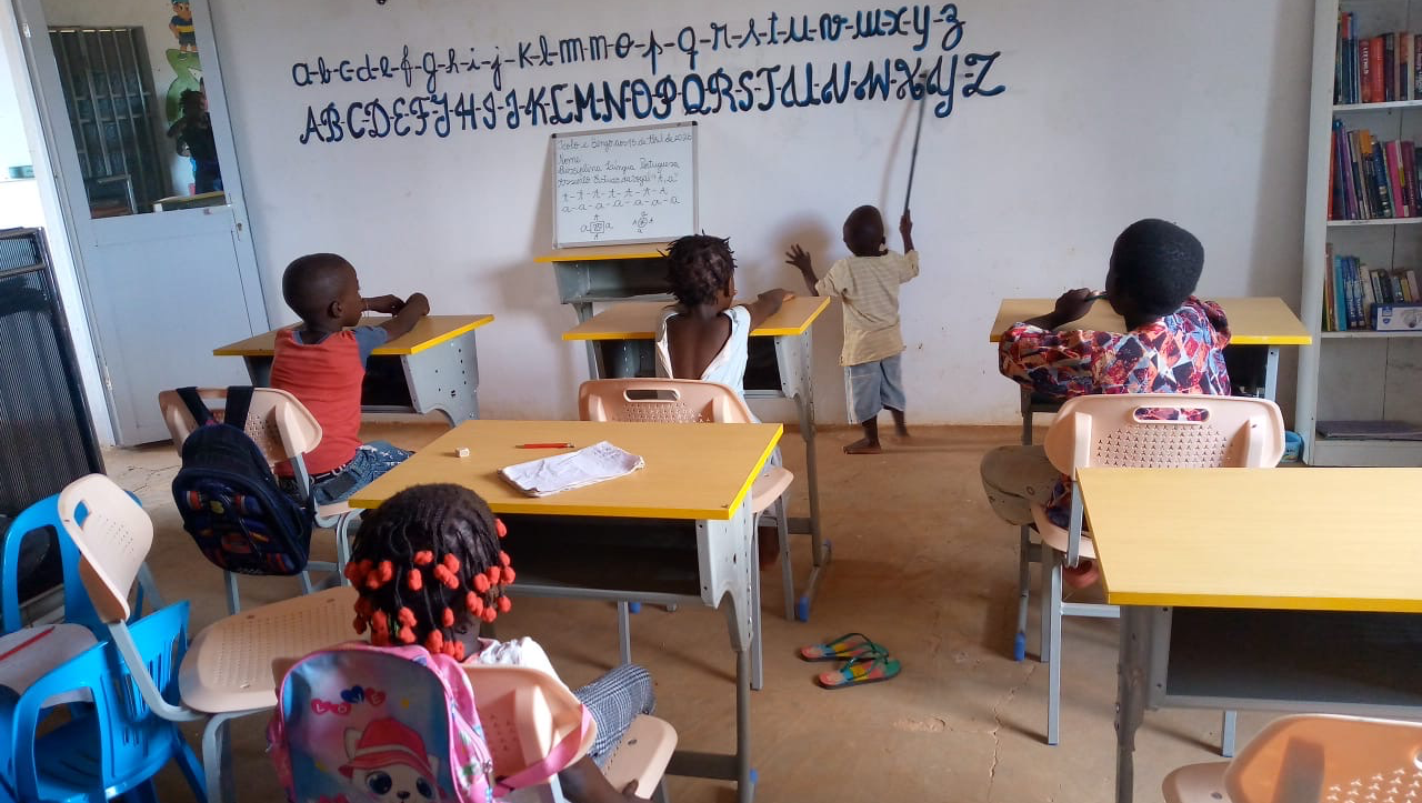 Our breakfast club in the favelas where we have our centre photo