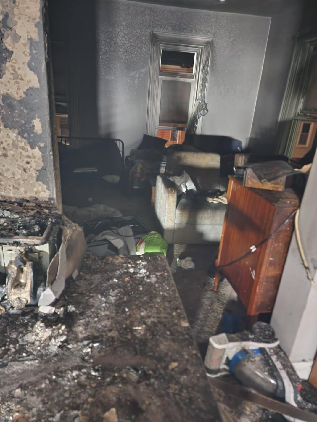 Support Jasmine and her children after devastating fire. campaign photo, 2 of 8