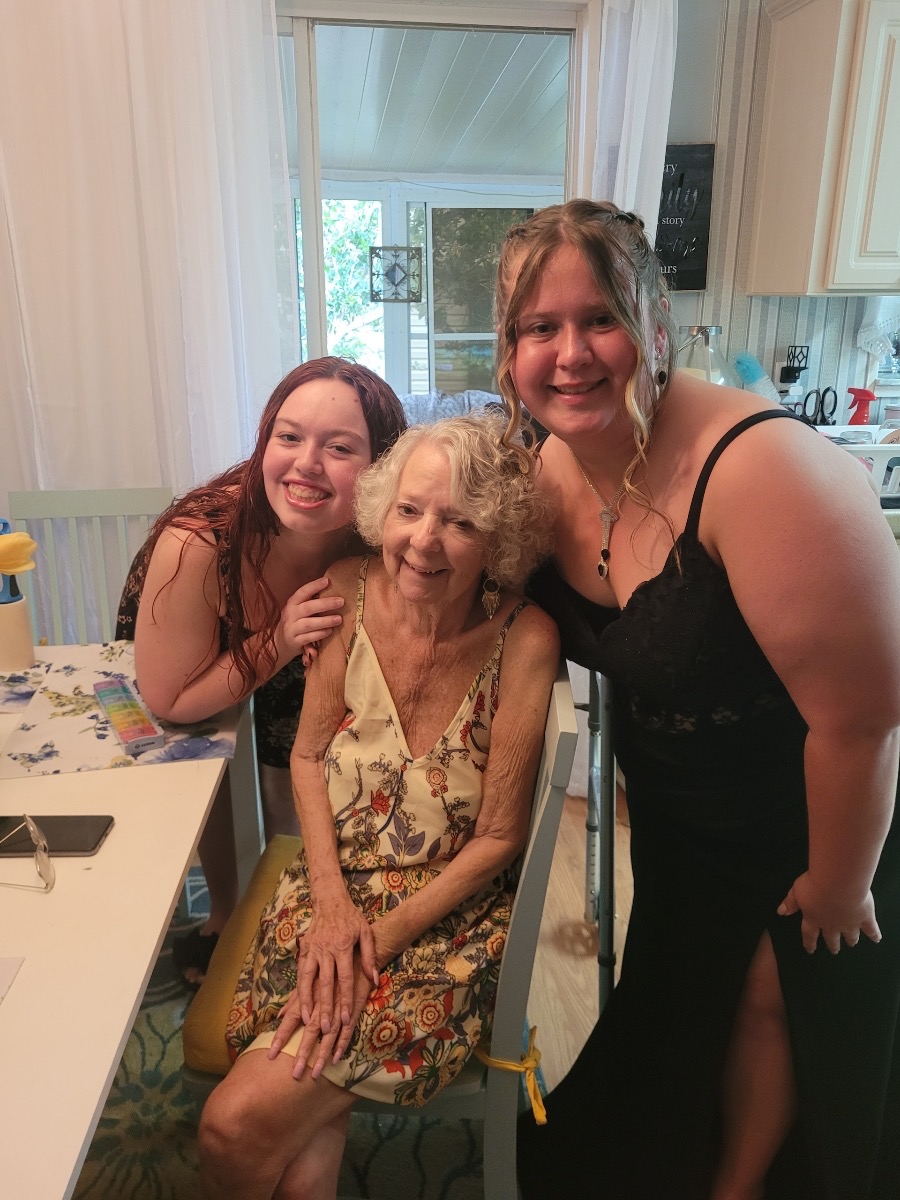 Lend a Hand to JonnieAnn's Caring Family campaign photo, 2 of 8