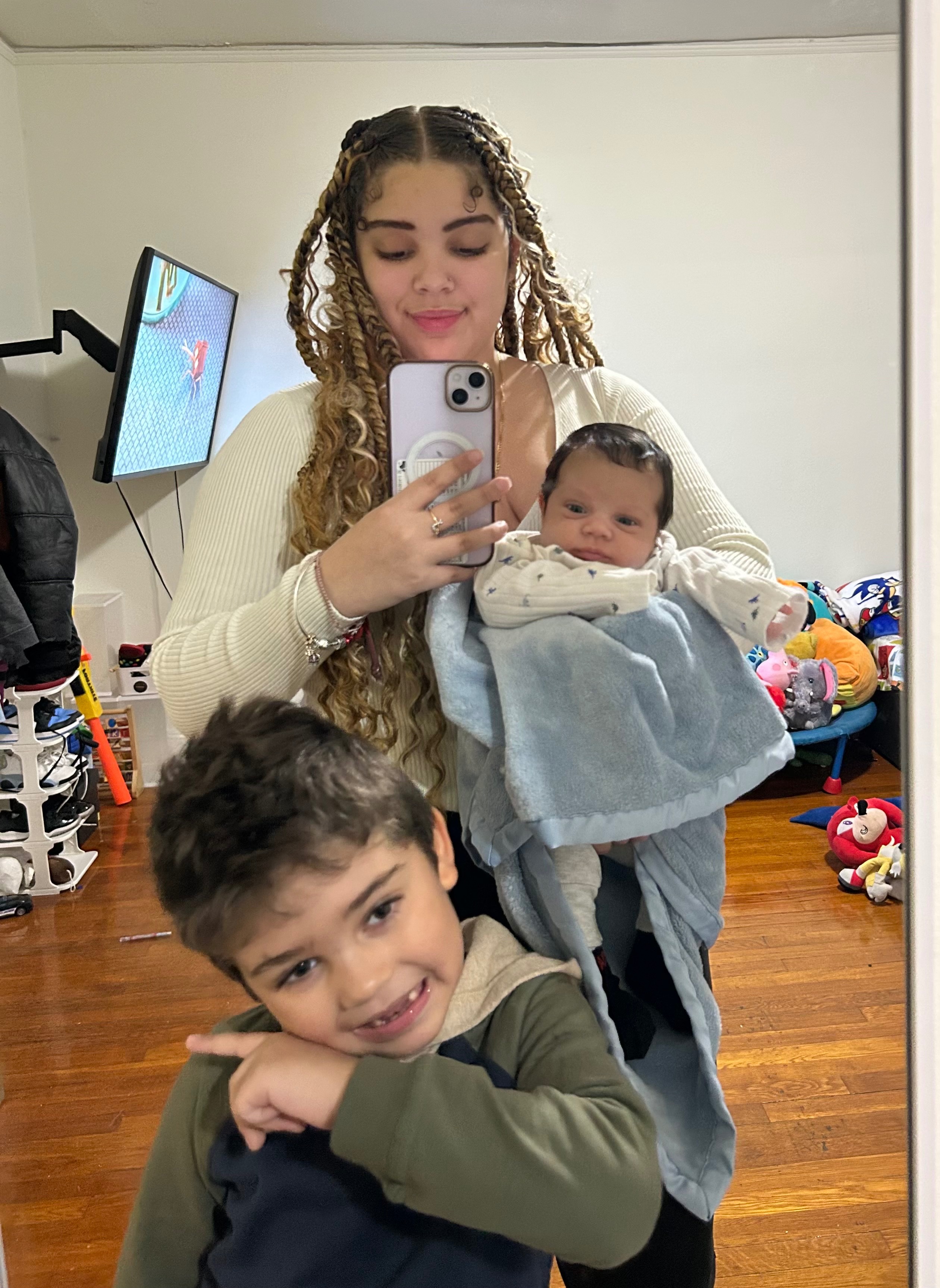 Help Susana’s Family Recover After Devastating House Fire campaign photo, 4 of 6