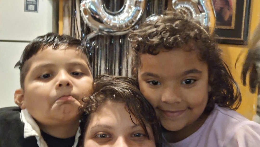 “Mamá soltera con dolor severo necesita ayuda para implantes photo