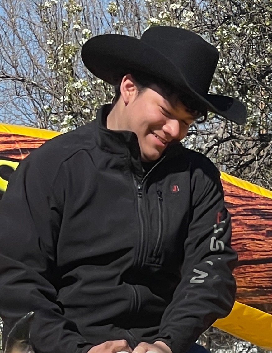 Memorial Fund for Beloved Gustavo Huerta campaign photo, 5 of 8