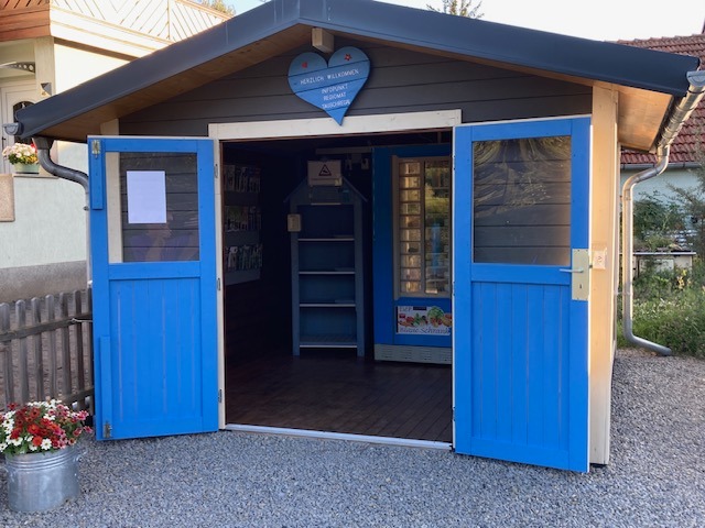 "Der Blaue Schrank" benötigt eure Unterstützung campaign photo, 2 of 5