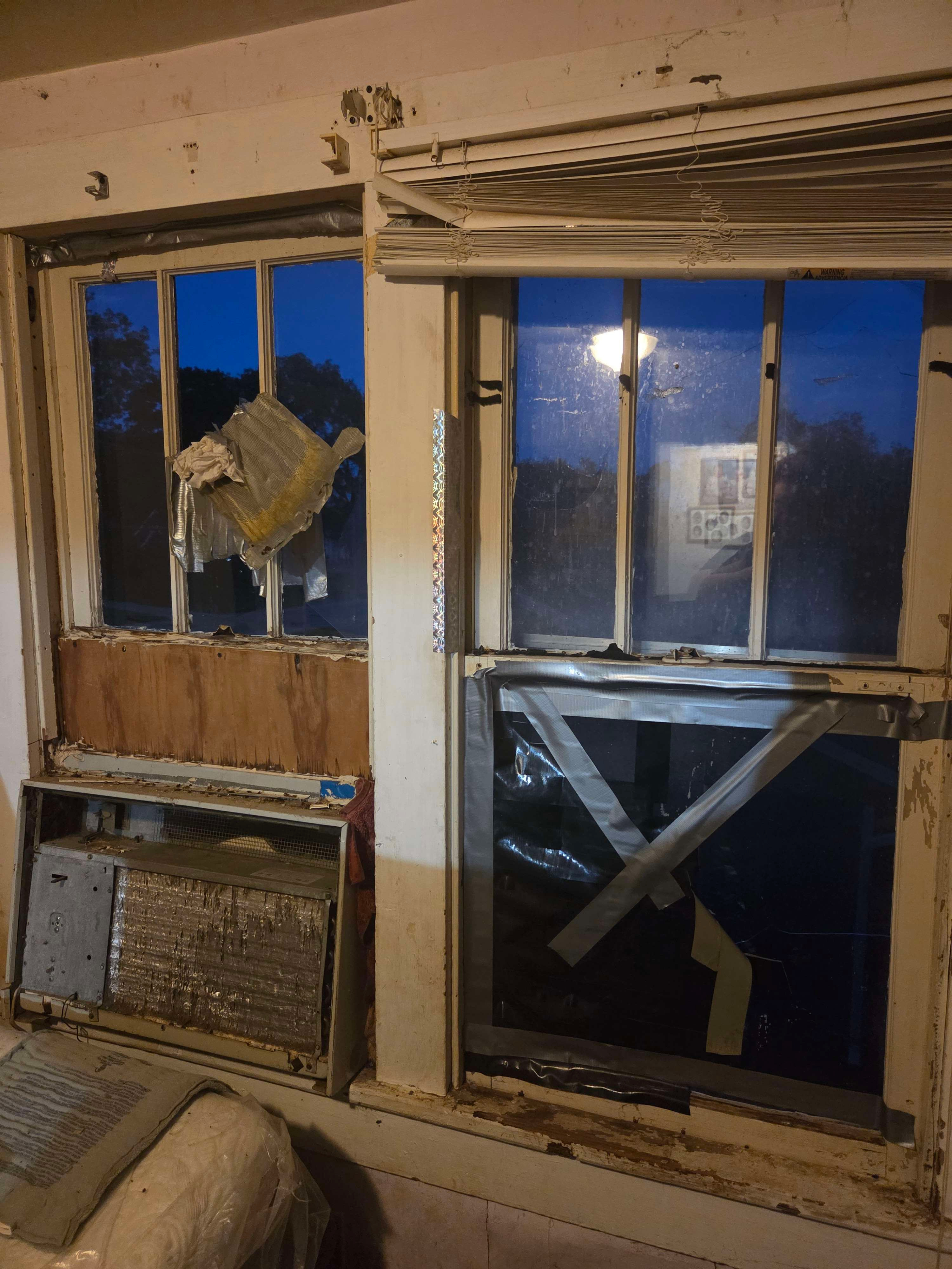 Help Artist get Transportation and Fix his House campaign photo, 2 of 6