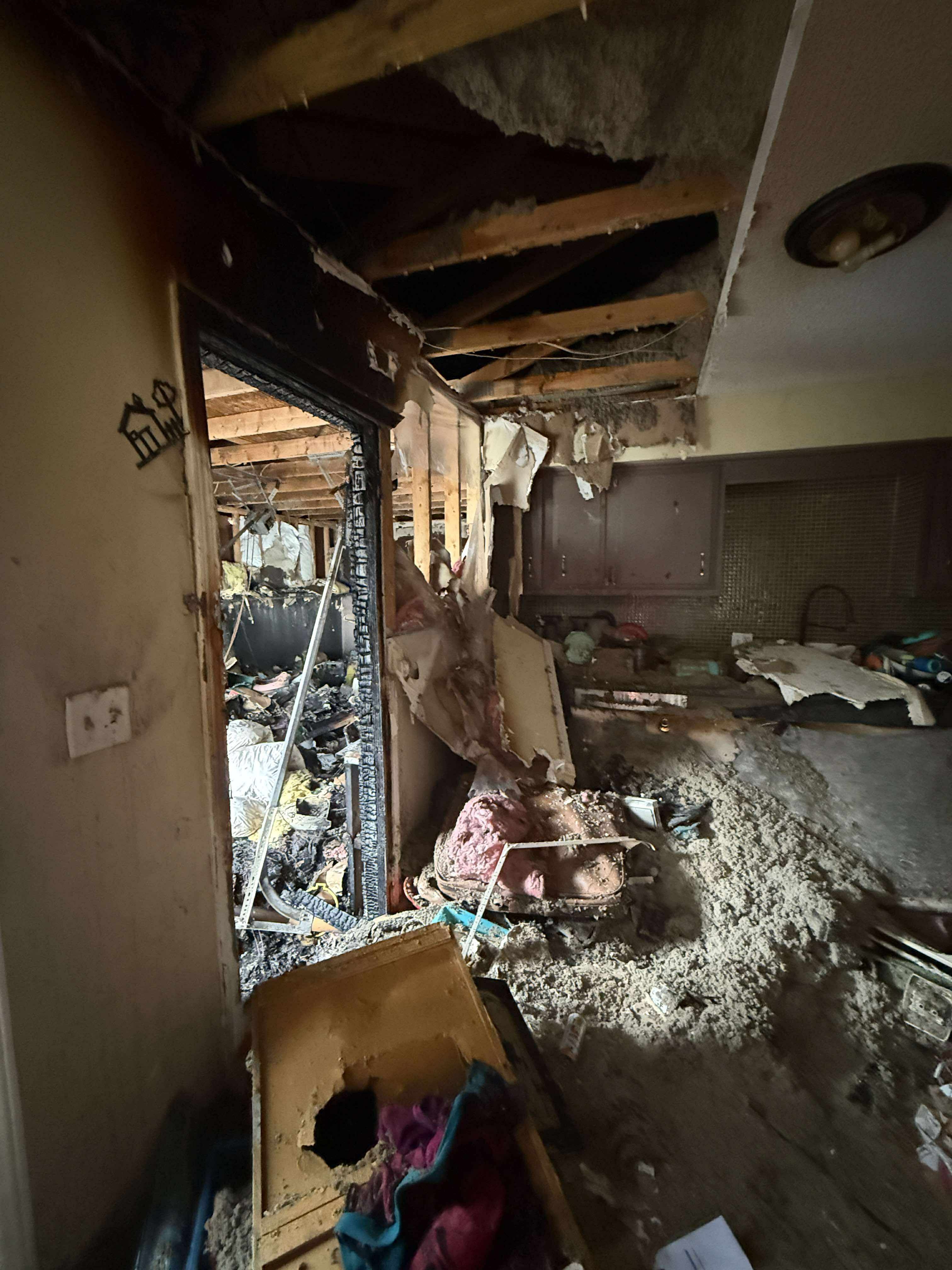 Support Dakota and Alex's Family After Fire campaign photo, 5 of 6