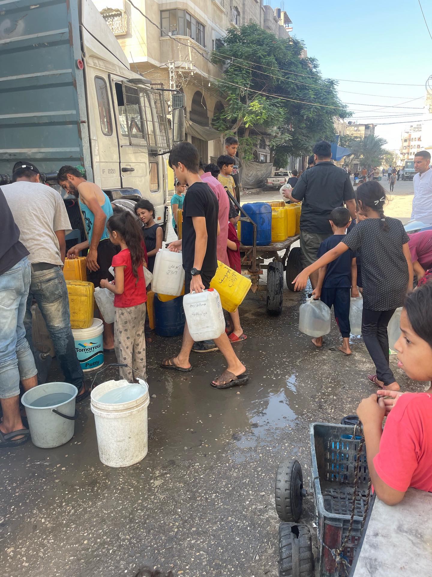 Urgent Aid: Water for Gaza’s refugees campaign photo, 2 of 7