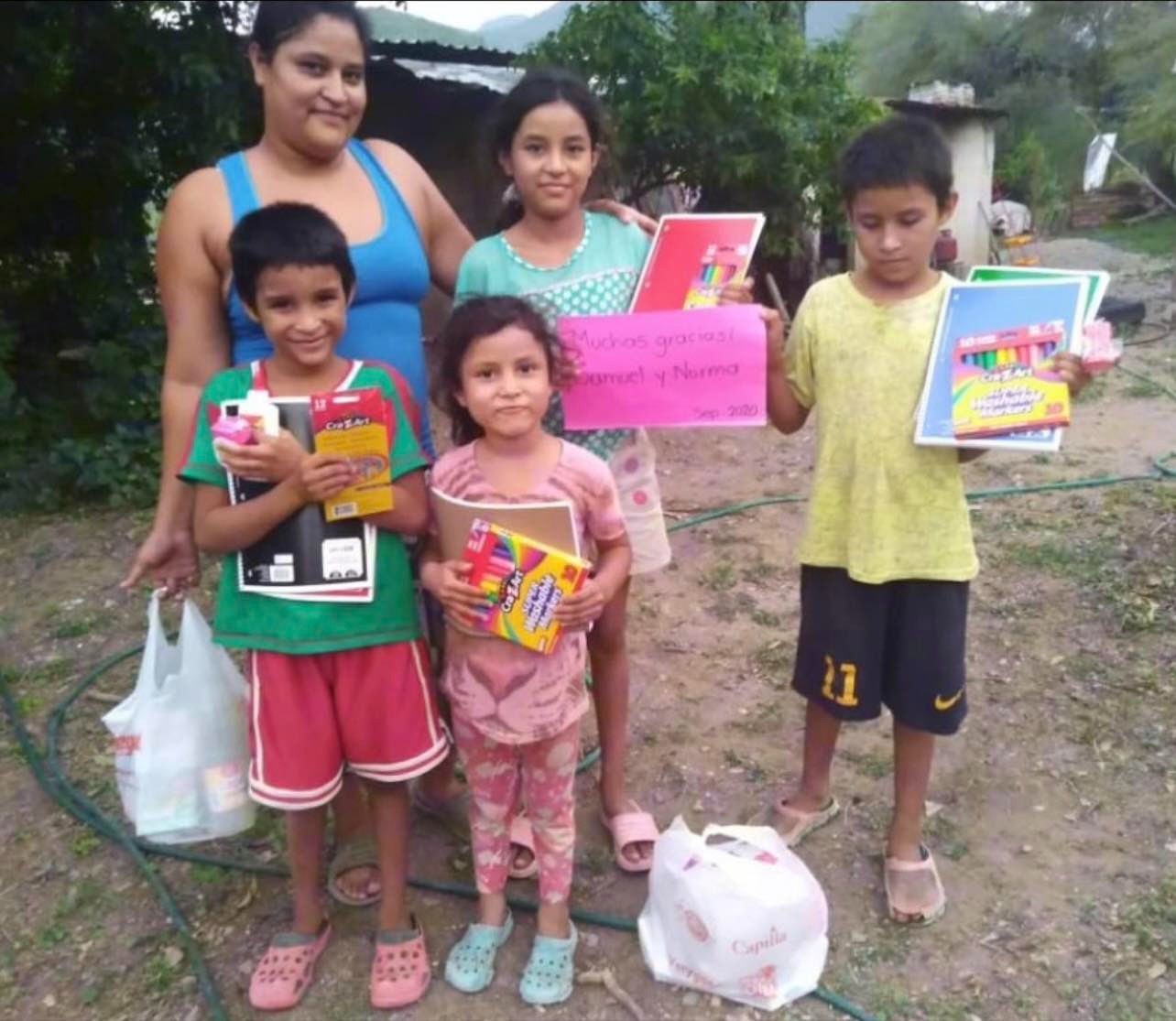 AYUDAS NAVIDEÑAS 2025 campaign photo, 7 of 8