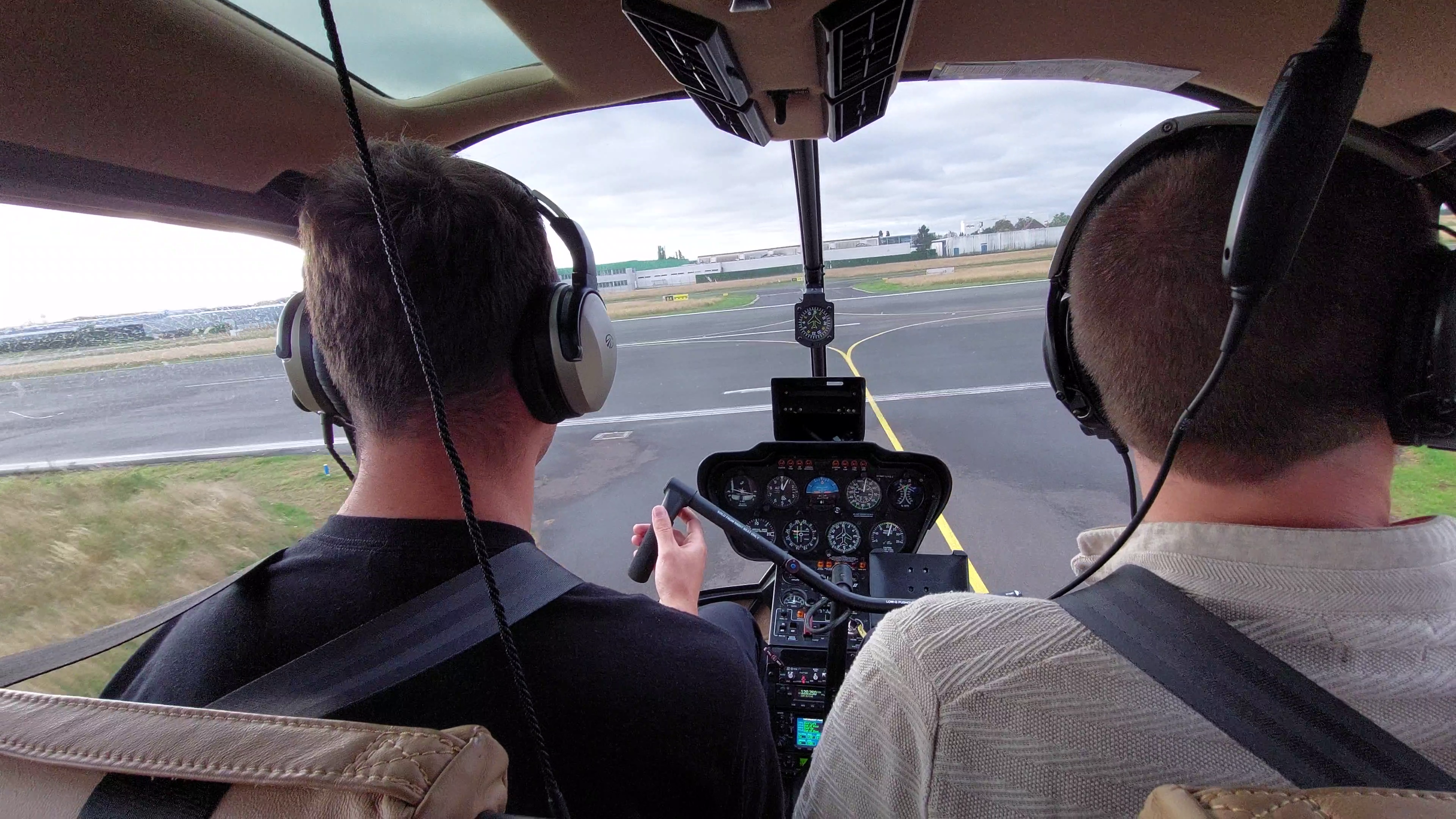 Become a Helicopter Pilot (PPL(H)) campaign photo, 4 of 8