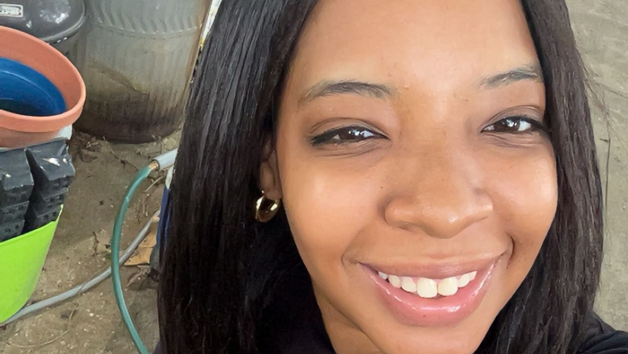 Donate to Myreah: A Car for Her Future photo