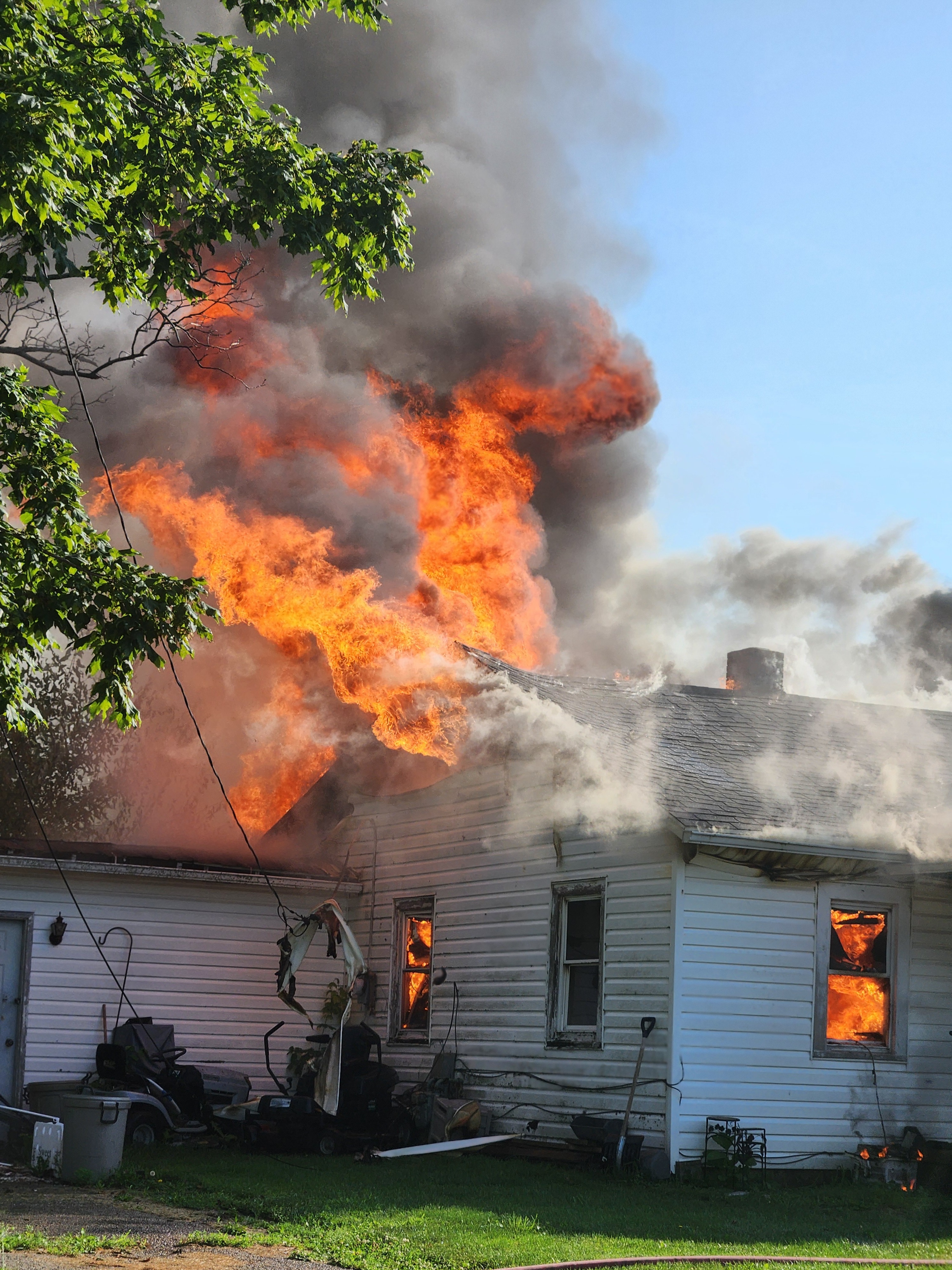Help Jasmine,Jessica, Donny and Travis After House Fire campaign photo, 2 of 5