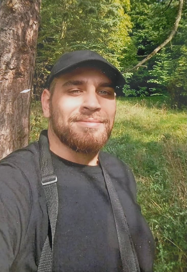 Beerdigungskosten von Nariman, von der Polizei erschossen campaign photo, 4 of 5