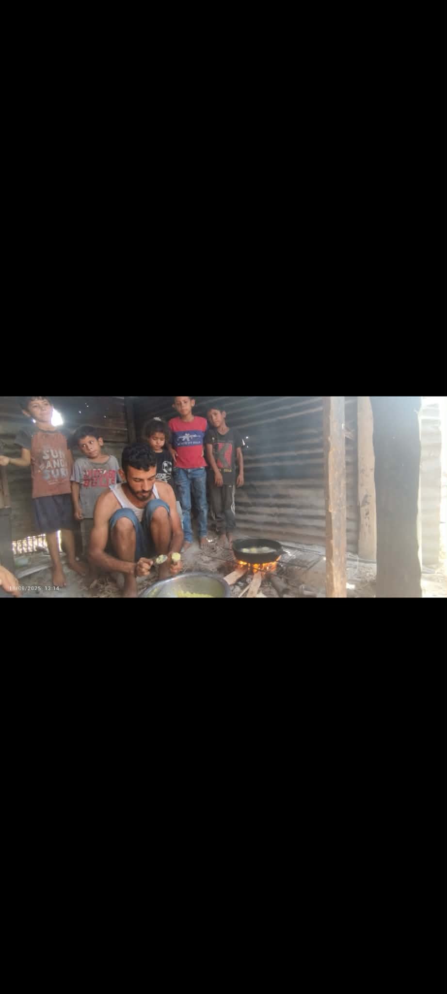 Support Zaki from Gaza, his 6 children and his ill mother campaign photo, 5 of 8