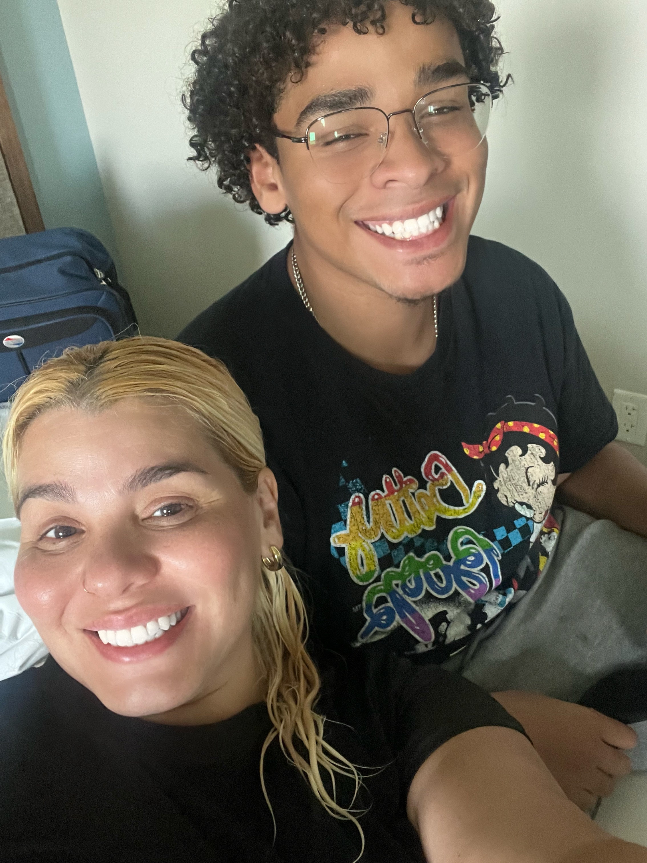 Support Nurse Isabel After Losing Her Son Jonas campaign photo, 5 of 8