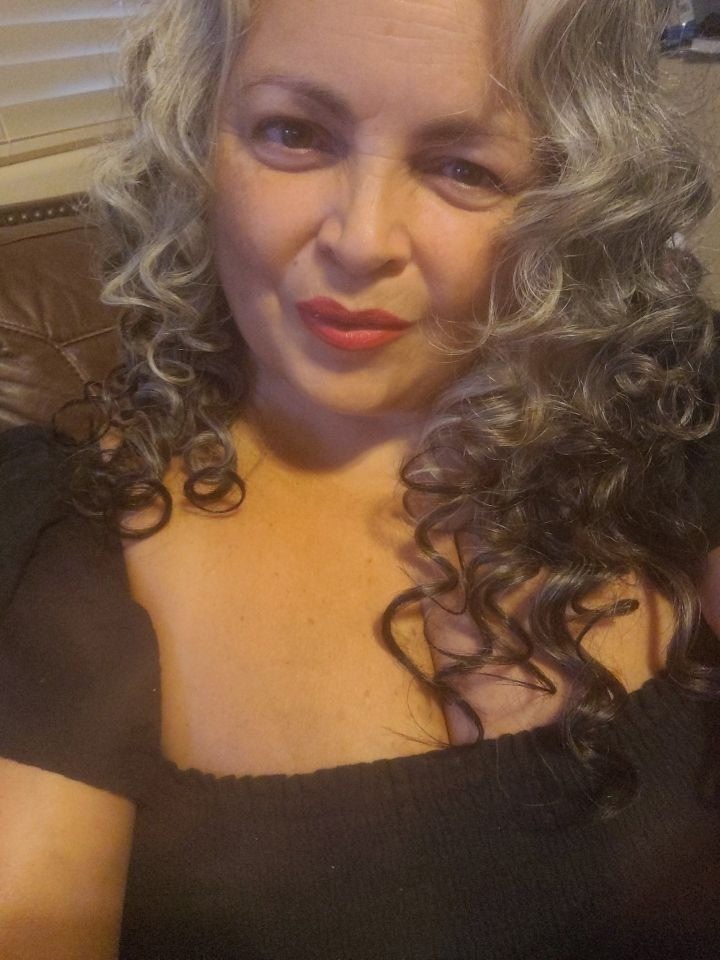 Support Liisa in Her Fight Against Stage 4 Breast Cancer campaign photo, 2 of 4