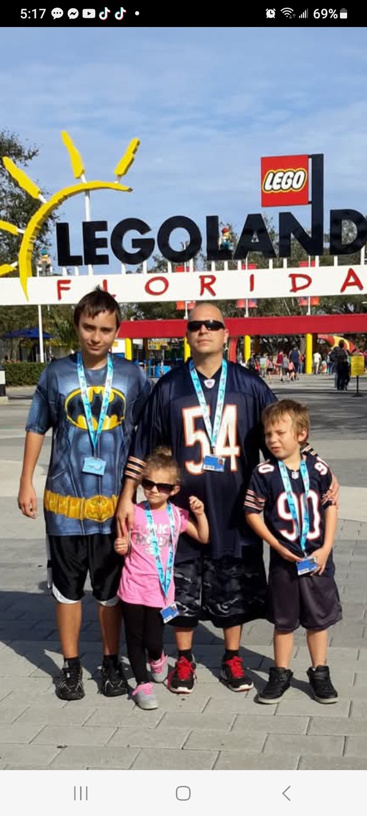 This is Shawn & his kids. Help them have more time together. campaign photo, 2 of 5