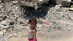 Help my sister family in gaza photo